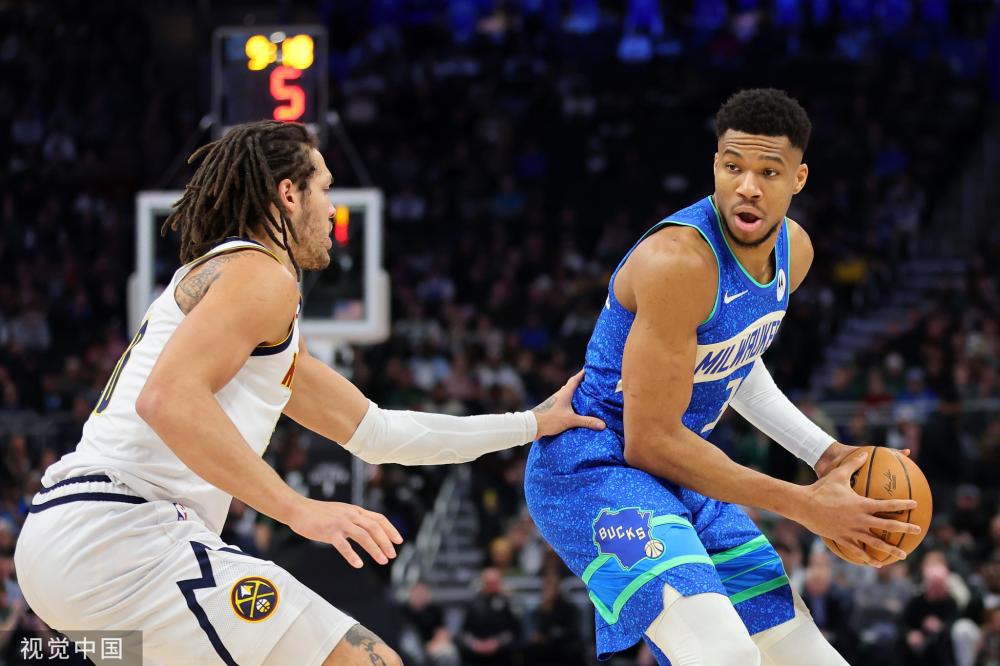 中场表现出 中场表现出