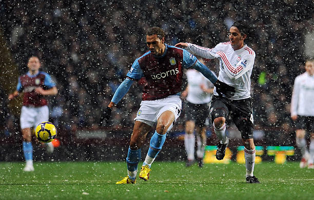 在多名球员 在多名球员